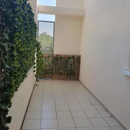 Lägenhet Avec Parking Prive *